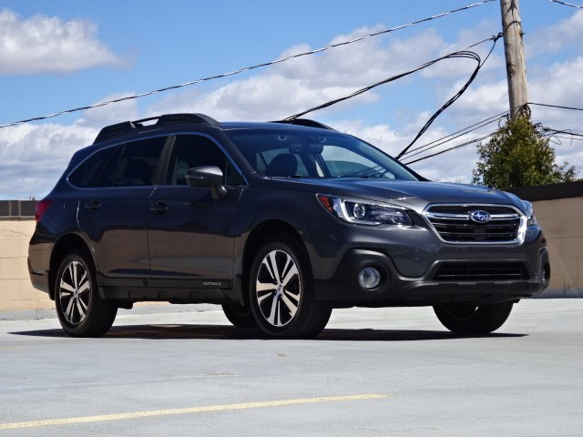 2018 Subaru Outback Limited - Photo 11