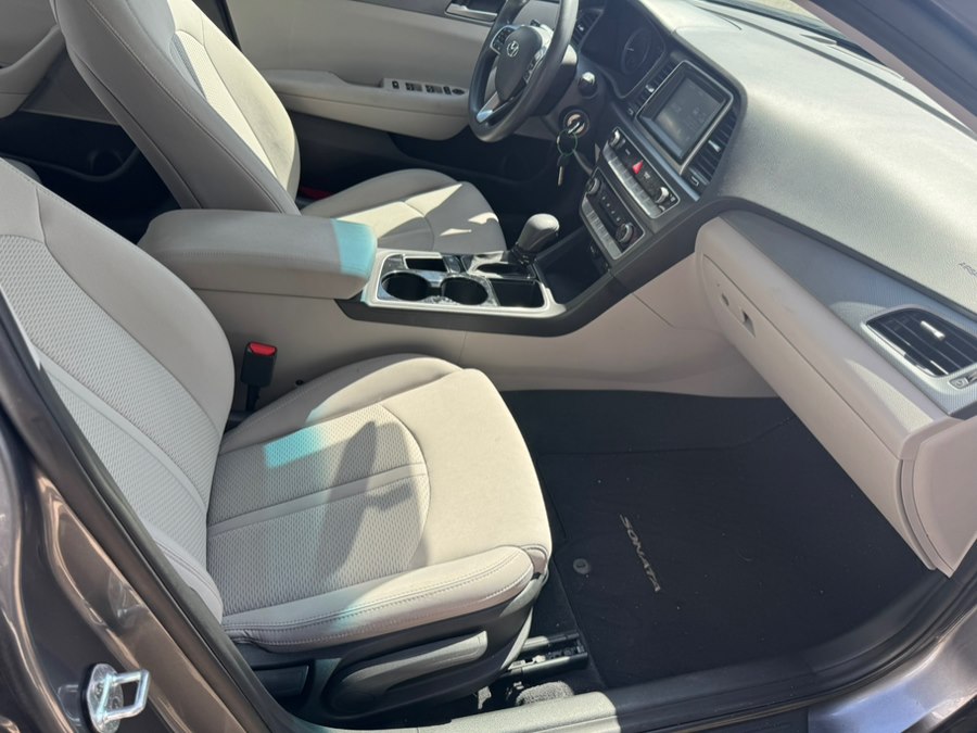 2019 Hyundai Sonata SE - Photo 9