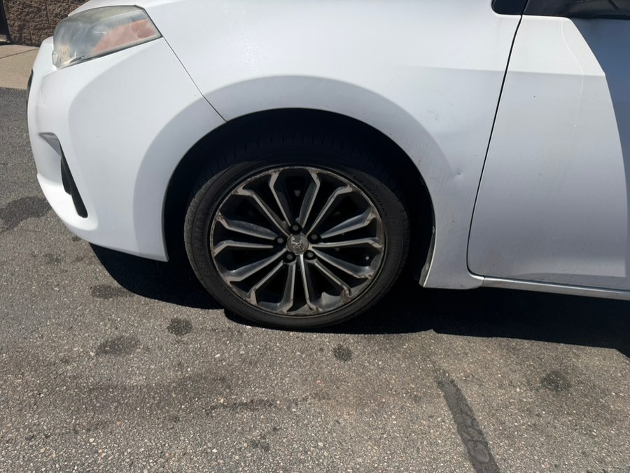 2014 Toyota Corolla S Plus - Photo 2