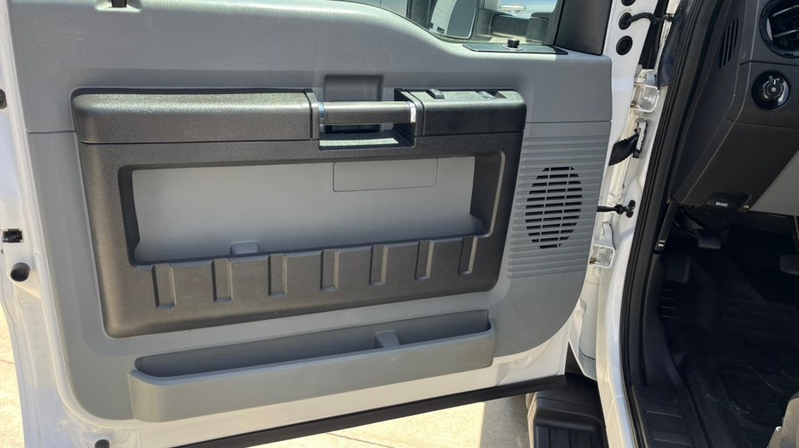 2016 Ford F-450 Super Duty Chassis Cab XL - Photo 17
