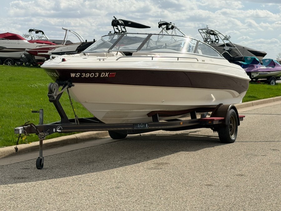 Used 1996 Monterey 196 in Darien, Wisconsin | Geneva Motor Cars. Darien, Wisconsin