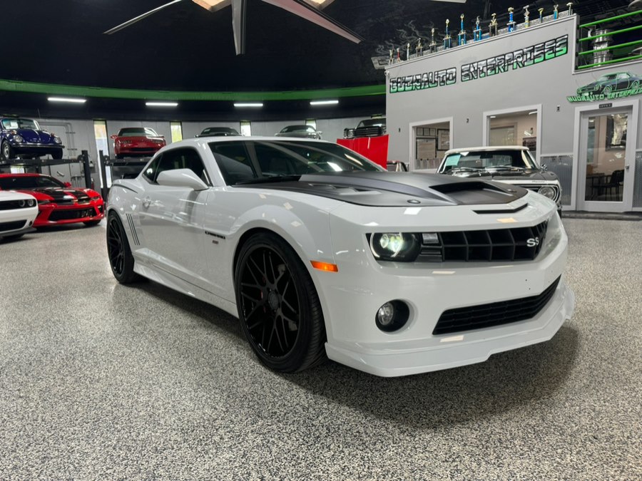 2011 Chevrolet Camaro 2dr Cpe 2SS, available for sale in Oxford, Connecticut | Buonauto Enterprises. Oxford, Connecticut