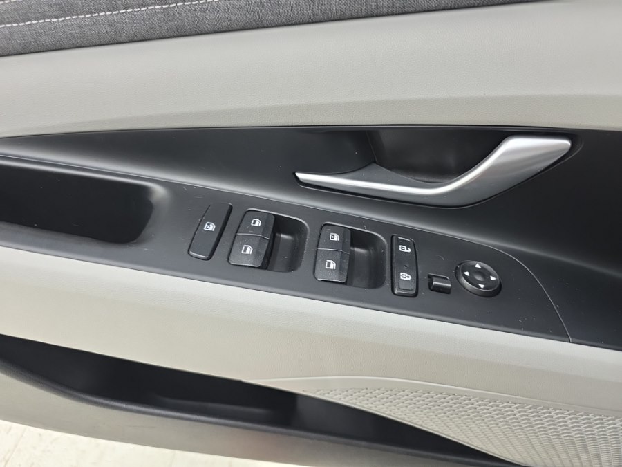 2023 Hyundai Elantra Limited - Photo 30