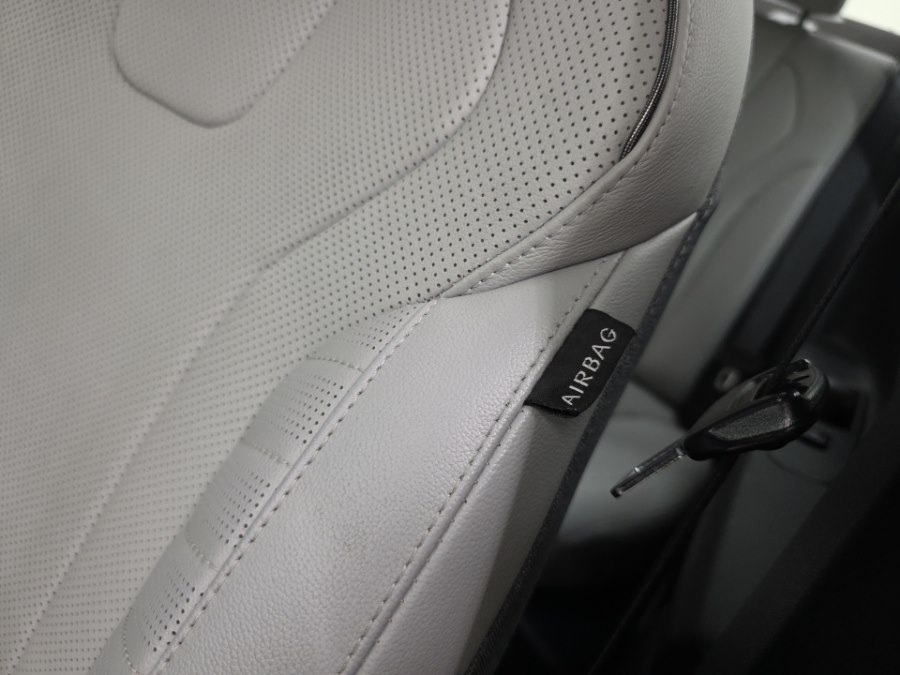 2023 Hyundai Elantra Limited - Photo 34
