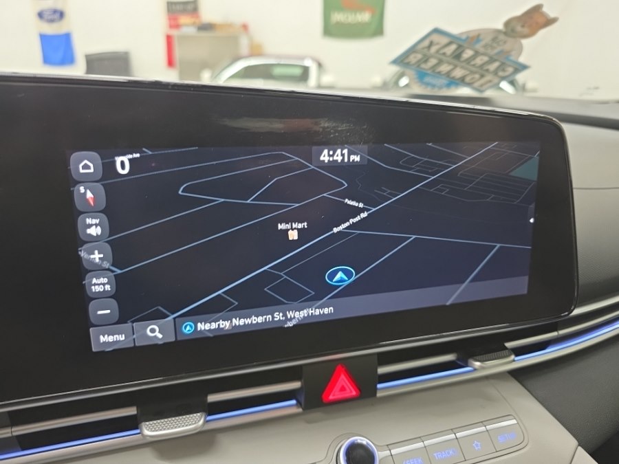 2023 Hyundai Elantra Limited - Photo 8