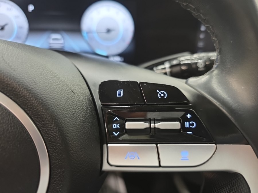 2023 Hyundai Elantra Limited - Photo 24