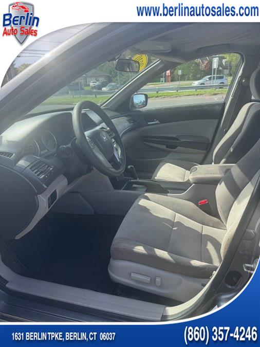 2010 Honda Accord LX-P - Photo 8