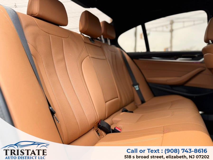 2022 BMW 5 Series 530i - Photo 17