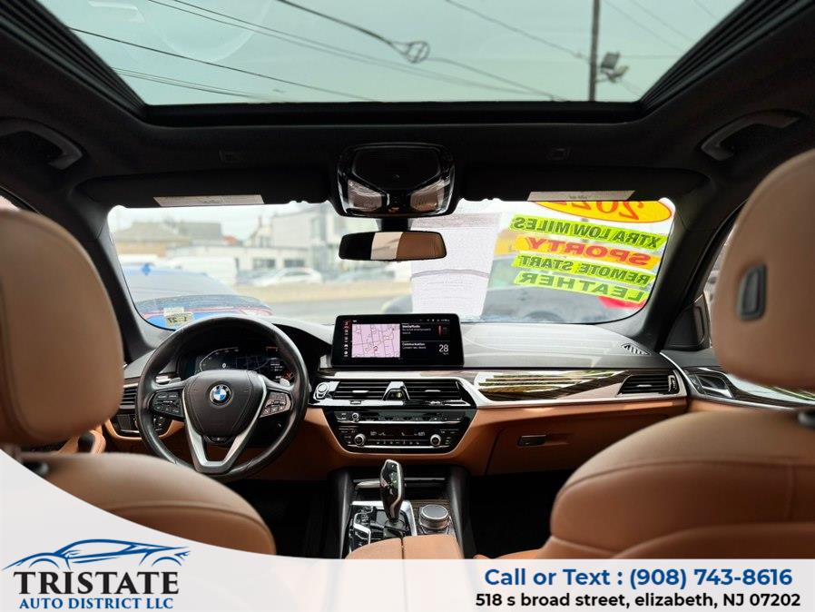 2022 BMW 5 Series 530i - Photo 19