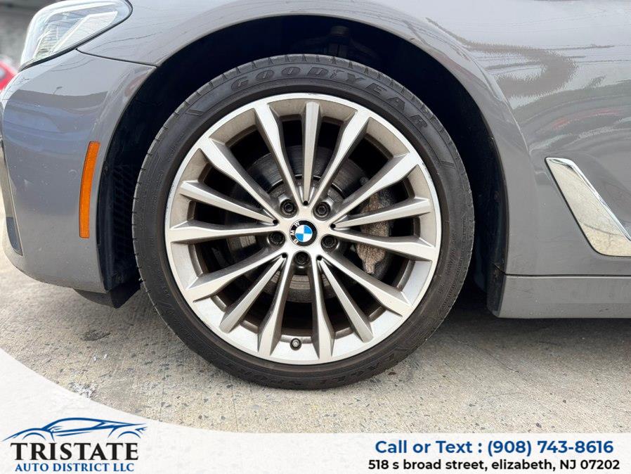 2022 BMW 5 Series 530i - Photo 37