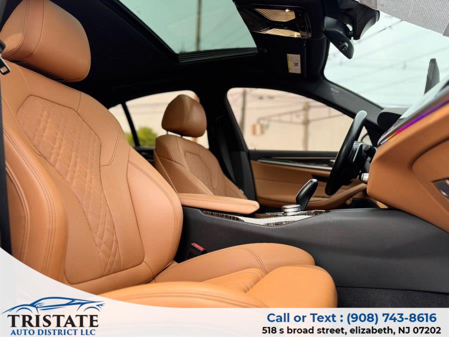 2022 BMW 5 Series 530i - Photo 16