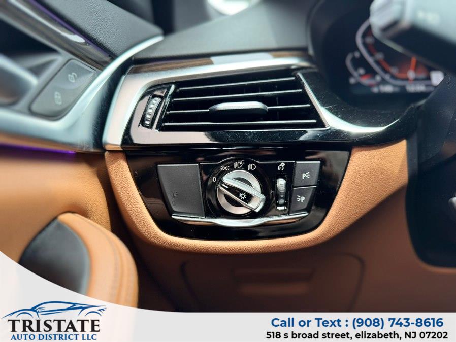 2022 BMW 5 Series 530i - Photo 34