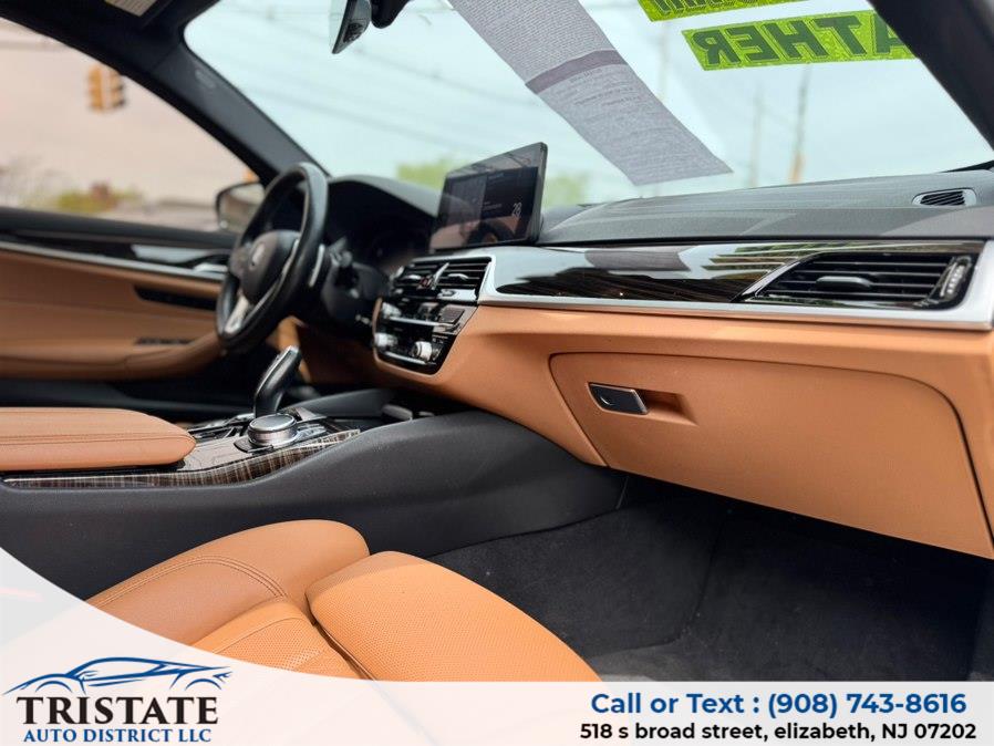2022 BMW 5 Series 530i - Photo 15