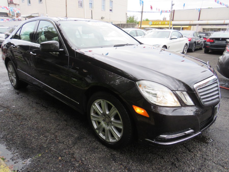 Black 2012 Mercedes-Benz E-Class E 350 Luxury 4MATIC Sedan All-Wheel Drive Automatic