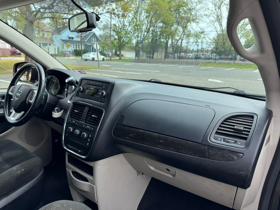 2015 Dodge Grand Caravan American Value Package - Photo 11