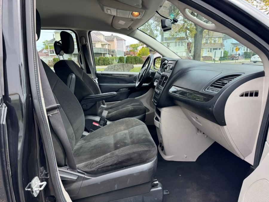 2015 Dodge Grand Caravan American Value Package - Photo 12