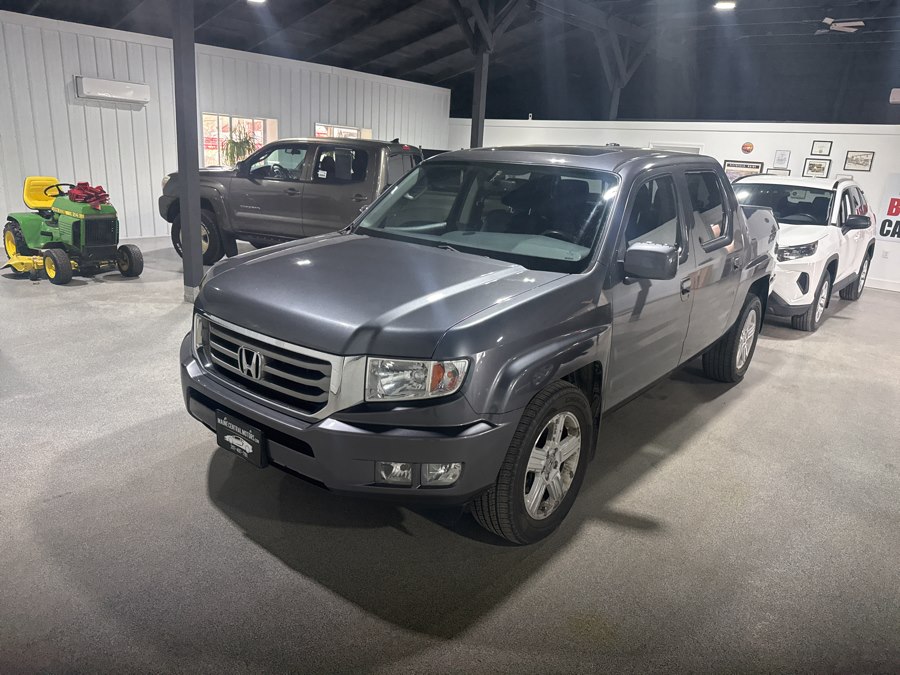 Gray (Modern Steel Metallic) 2014 Honda Ridgeline RTL Pickup Truck Four-Wheel Drive Automatic