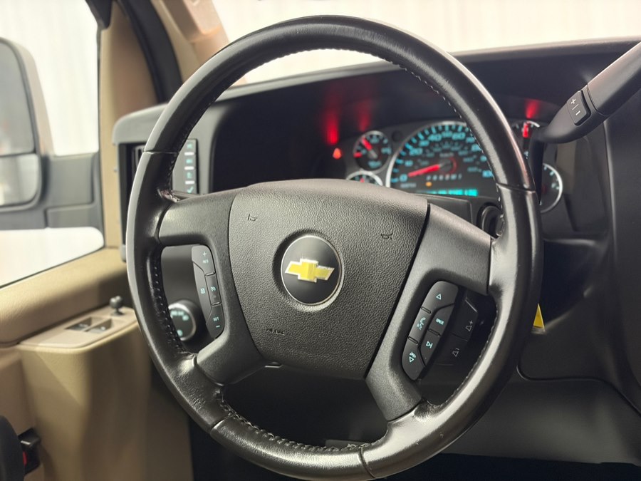 2021 Chevrolet Express Cargo Work Van - Photo 25