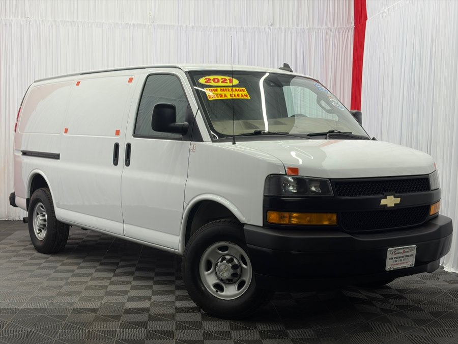Summit White 2021 Chevrolet Express Cargo 3500 RWD Van Rear-Wheel Drive Automatic