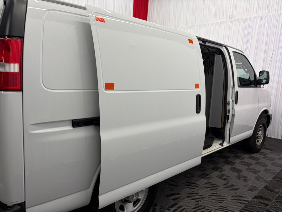 2021 Chevrolet Express Cargo Work Van - Photo 20