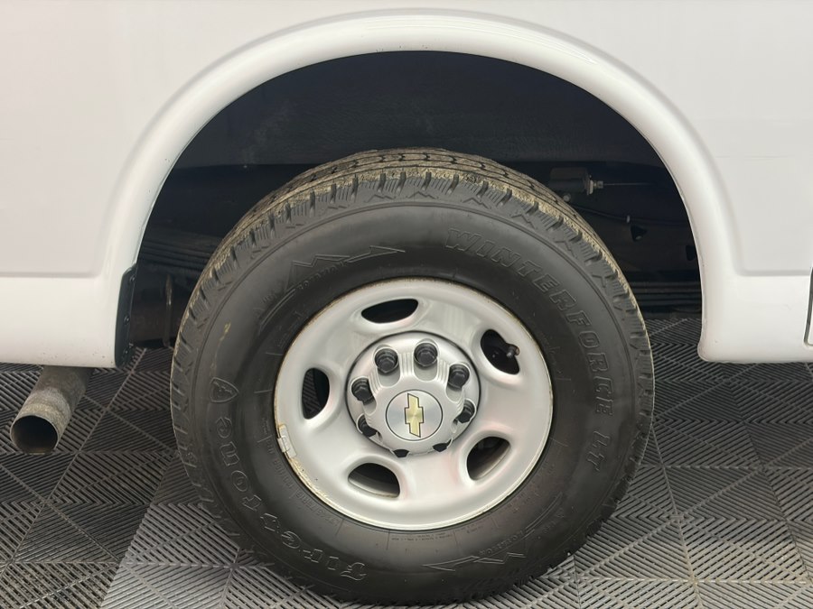 2021 Chevrolet Express Cargo Work Van - Photo 32