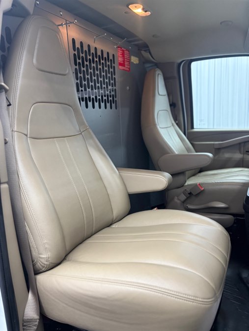 2021 Chevrolet Express Cargo Work Van - Photo 24