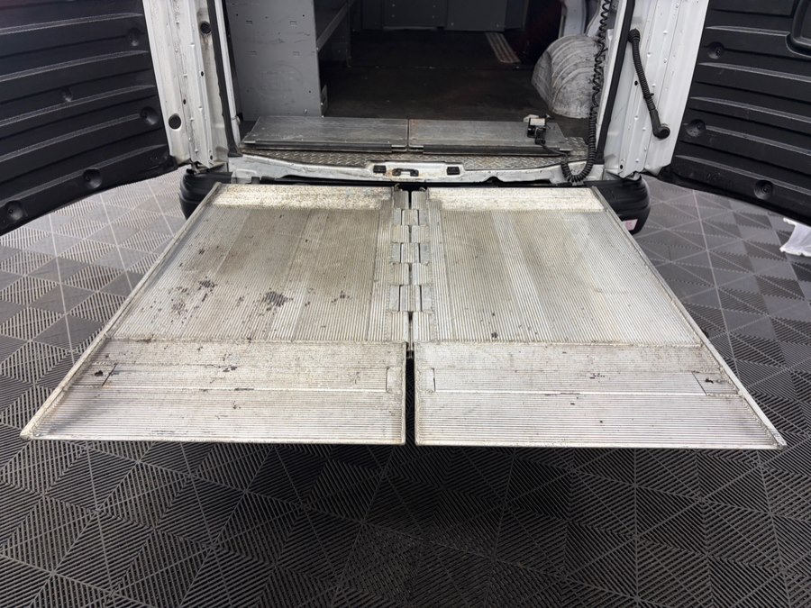 2021 Chevrolet Express Cargo Work Van - Photo 15