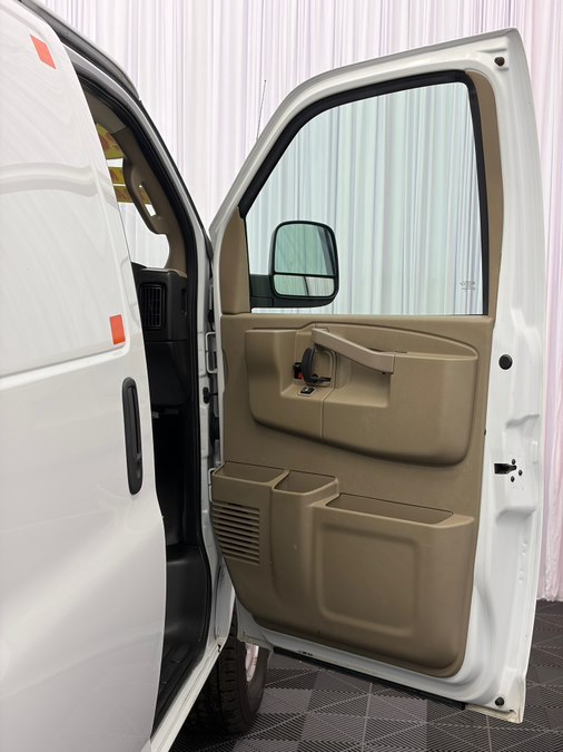 2021 Chevrolet Express Cargo Work Van - Photo 23