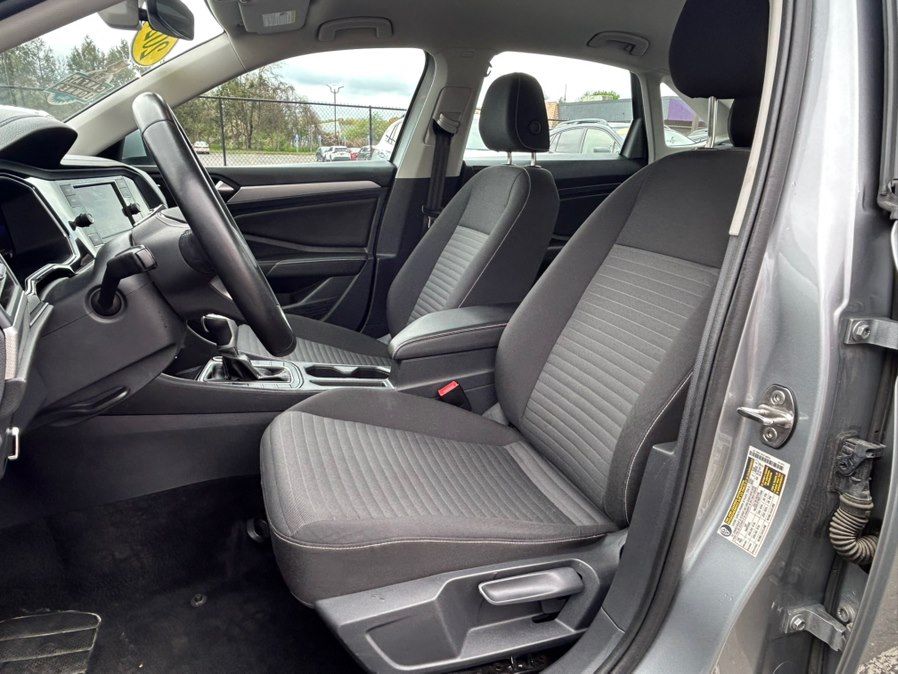 2024 Volkswagen Jetta S - Photo 8