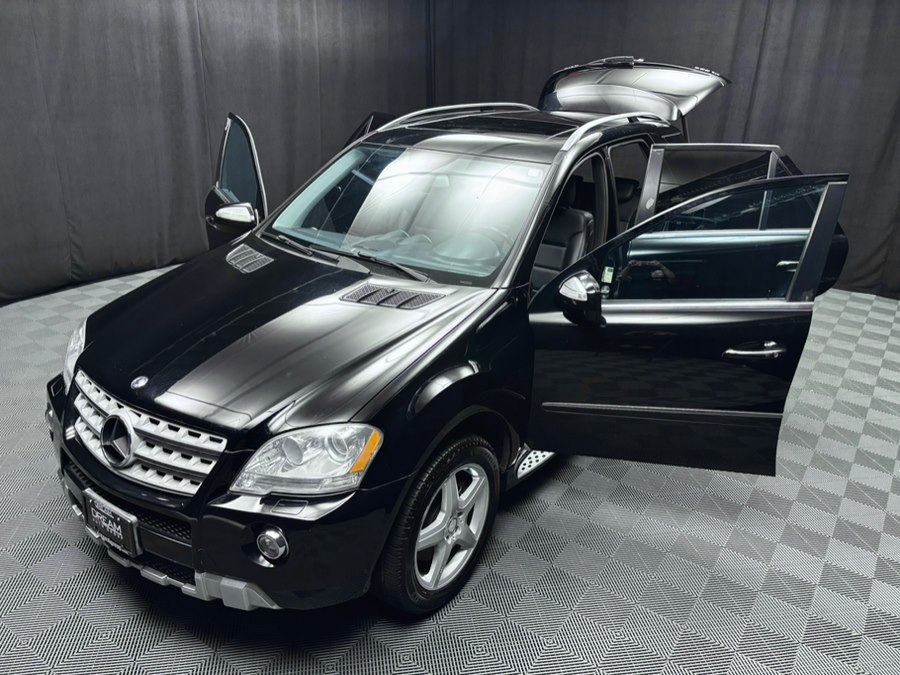 2010 Mercedes-Benz M-Class ML550 - Photo 17