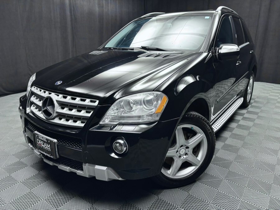 Black 2010 Mercedes-Benz M-Class ML 550 4MATIC SUV / Crossover All-Wheel Drive Automatic