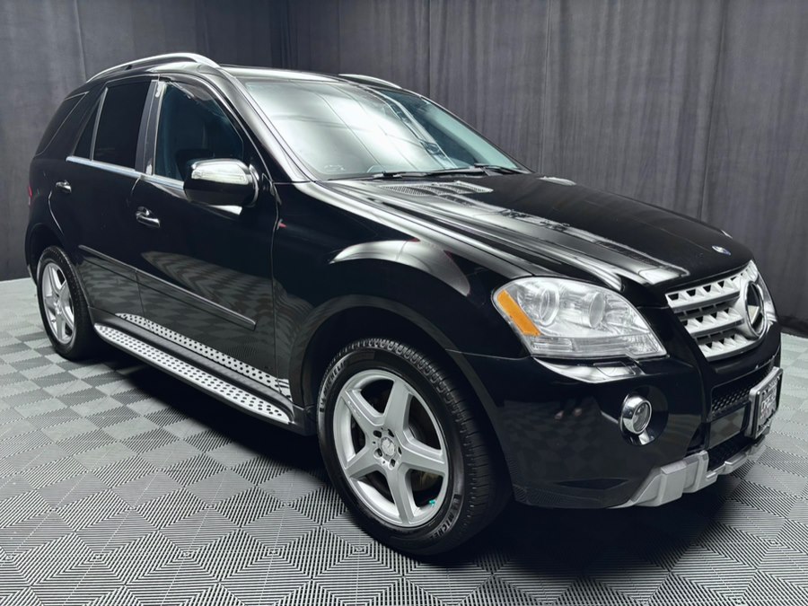 2010 Mercedes-Benz M-Class ML550 - Photo 6