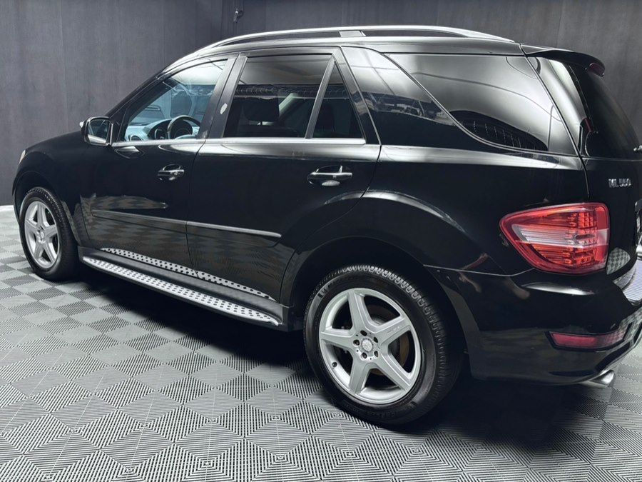 2010 Mercedes-Benz M-Class ML550 - Photo 15