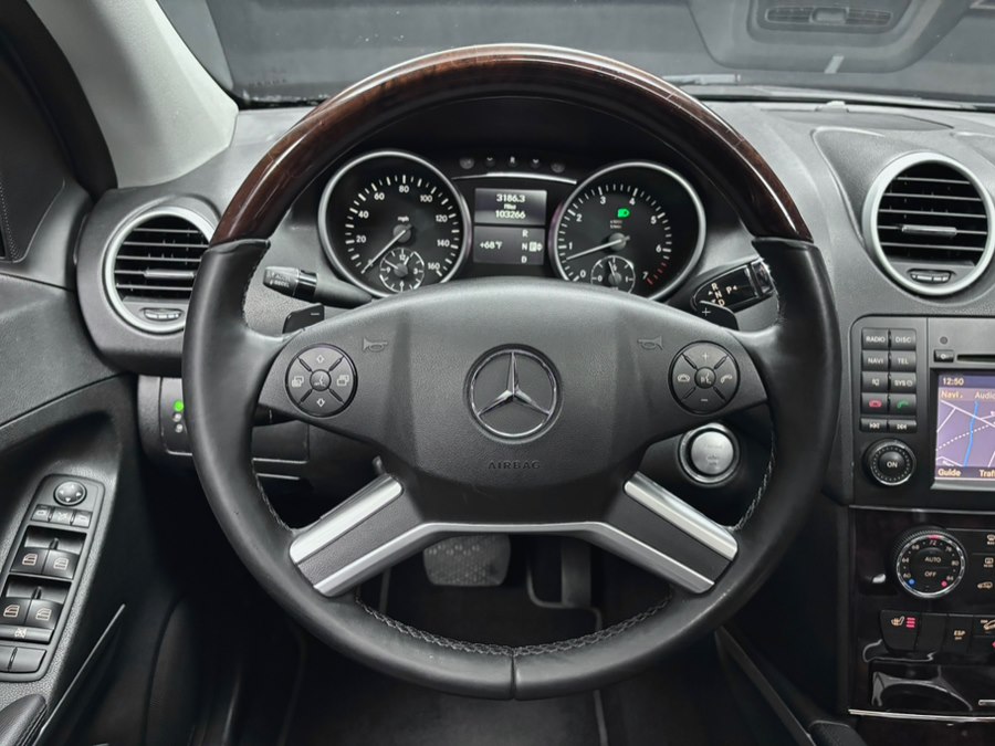 2010 Mercedes-Benz M-Class ML550 - Photo 38