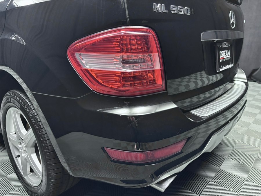 2010 Mercedes-Benz M-Class ML550 - Photo 11