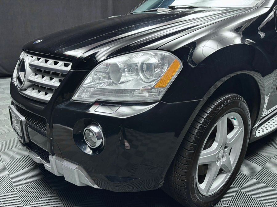 2010 Mercedes-Benz M-Class ML550 - Photo 9