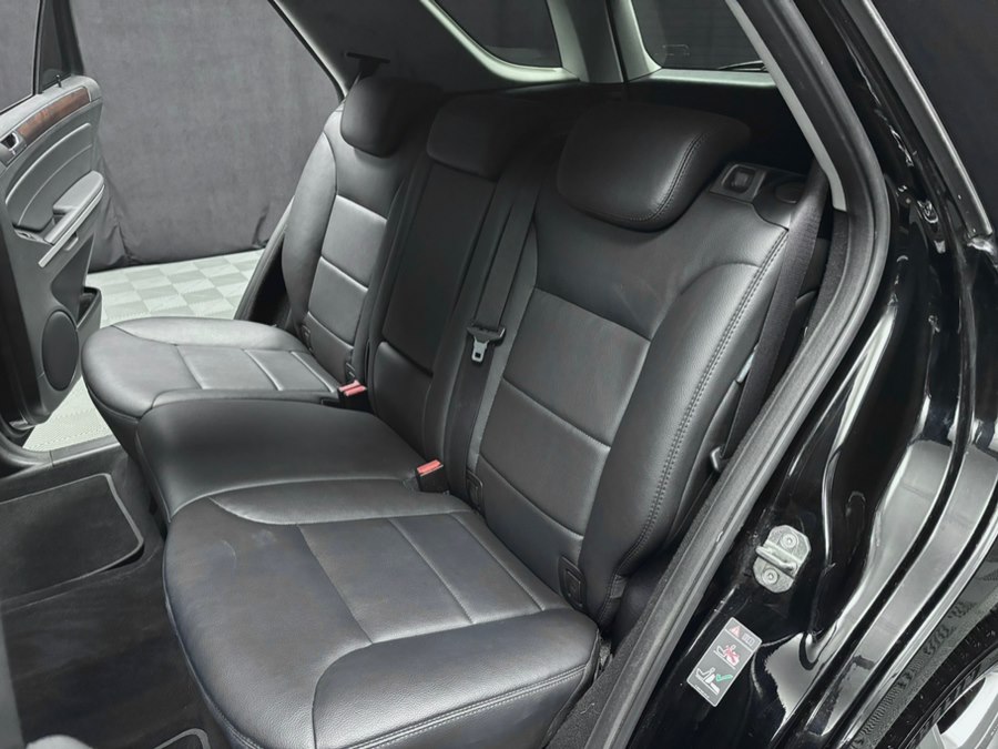 2010 Mercedes-Benz M-Class ML550 - Photo 32
