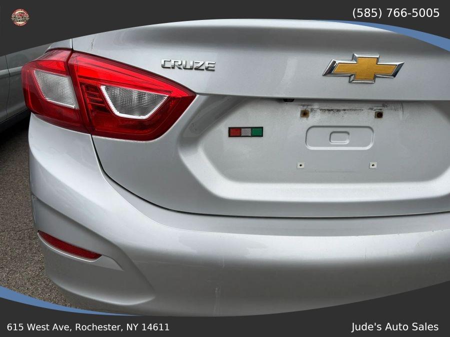 Chevrolet Cruze photo 8