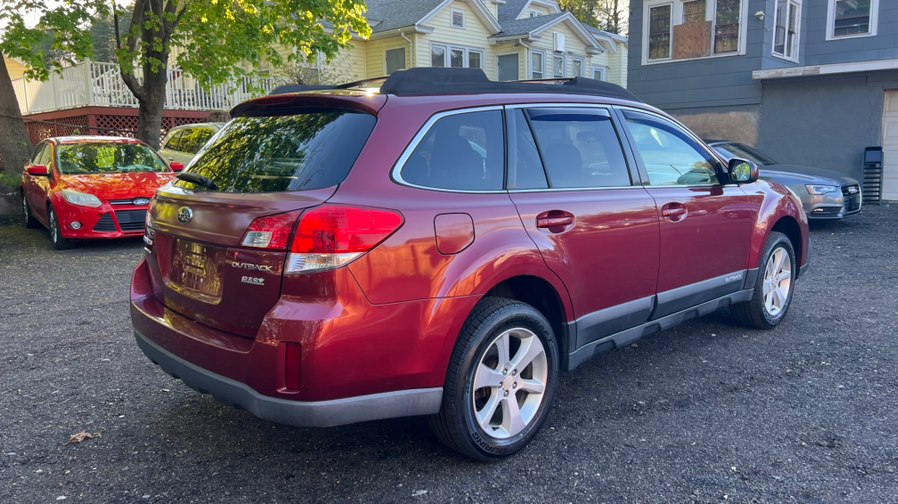 2013 Subaru Outback Premium - Photo 2
