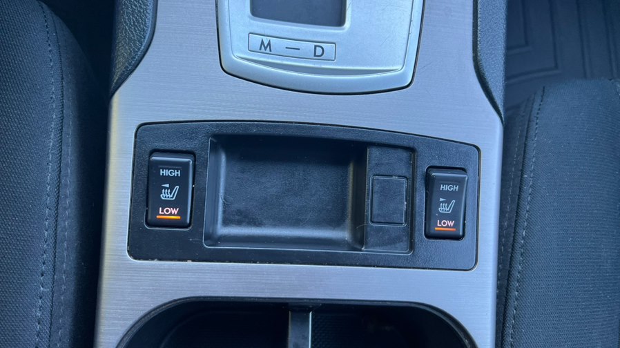 2013 Subaru Outback Premium - Photo 18