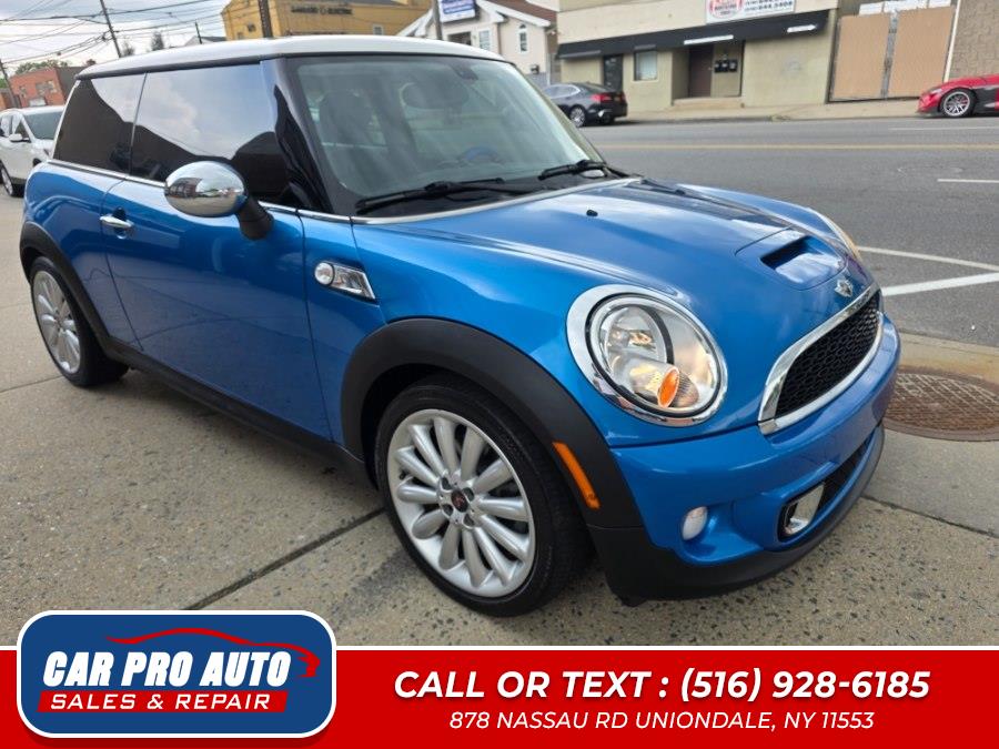 2011 MINI Cooper S's photo