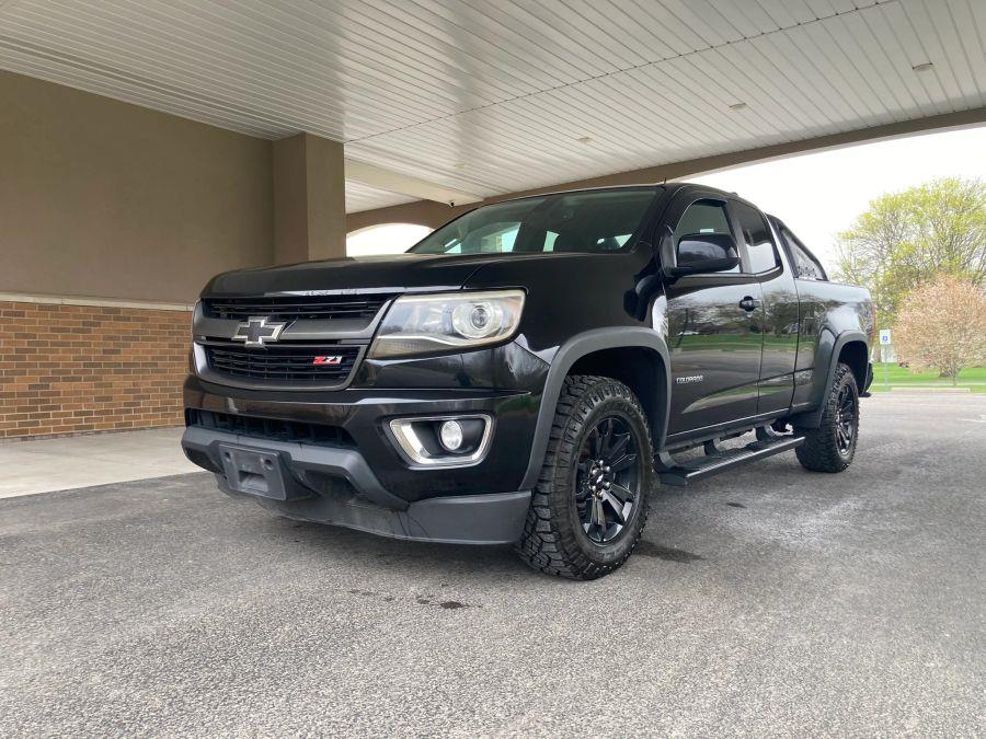 Chevrolet Colorado Extended Cab photo 10