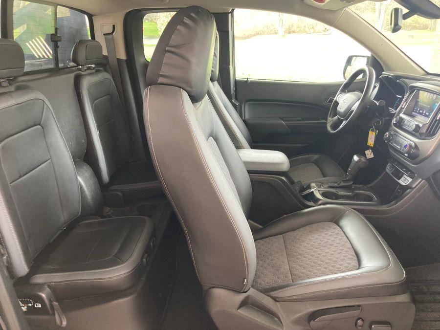 Chevrolet Colorado Extended Cab photo 15