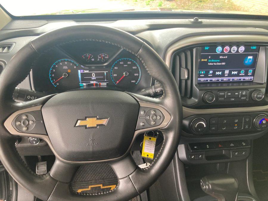 Chevrolet Colorado Extended Cab photo 20