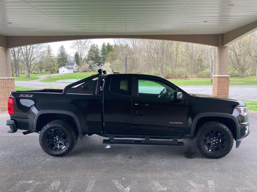 Chevrolet Colorado Extended Cab photo 4