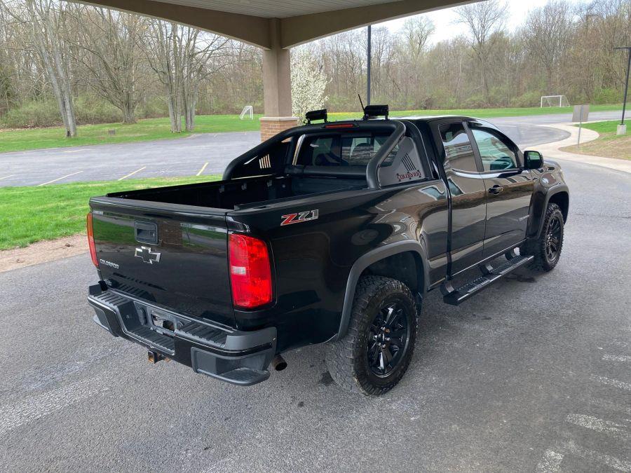 Chevrolet Colorado Extended Cab photo 5