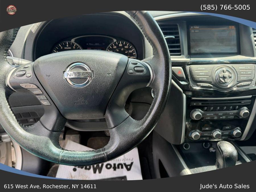 Nissan Pathfinder photo 12