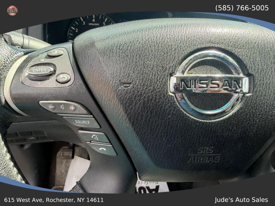 Nissan Pathfinder photo 14