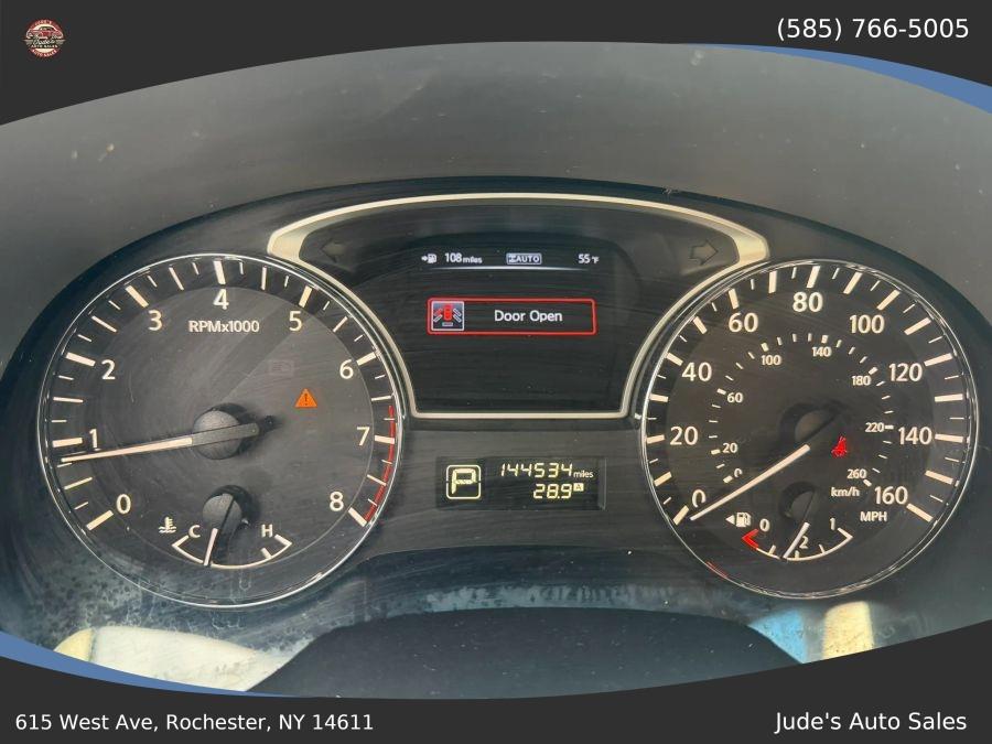 Nissan Pathfinder photo 16