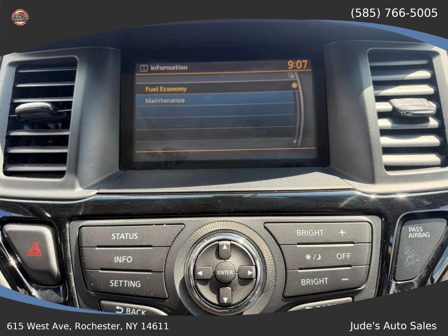 Nissan Pathfinder photo 19